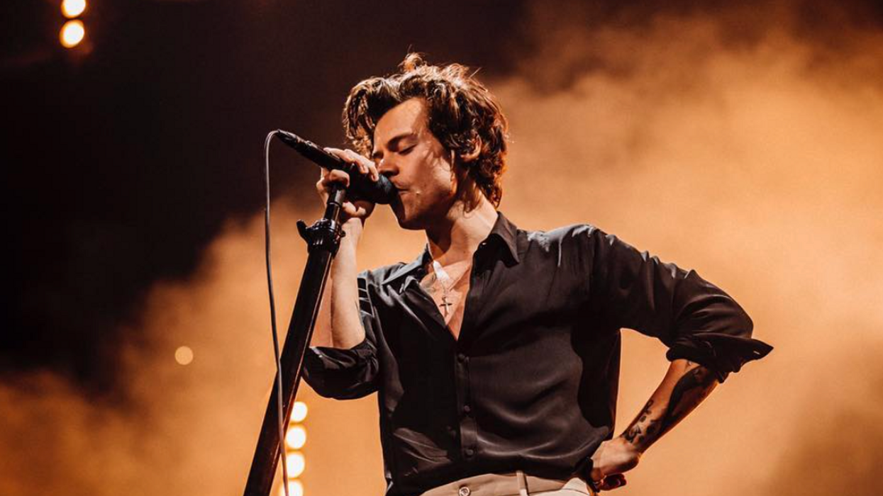 Harry Styles To Require Proof Of Vaccination Or Negative COVID-19 Test For 'Love On Tour'