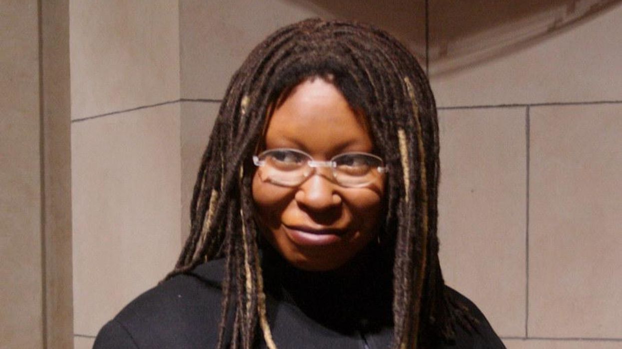 Whoopi Goldberg Apologizes for Holocaust Comments