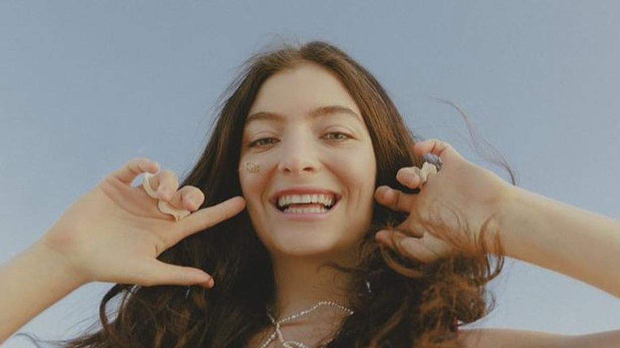 Lorde Addresses Viral Video of Shushing Fans