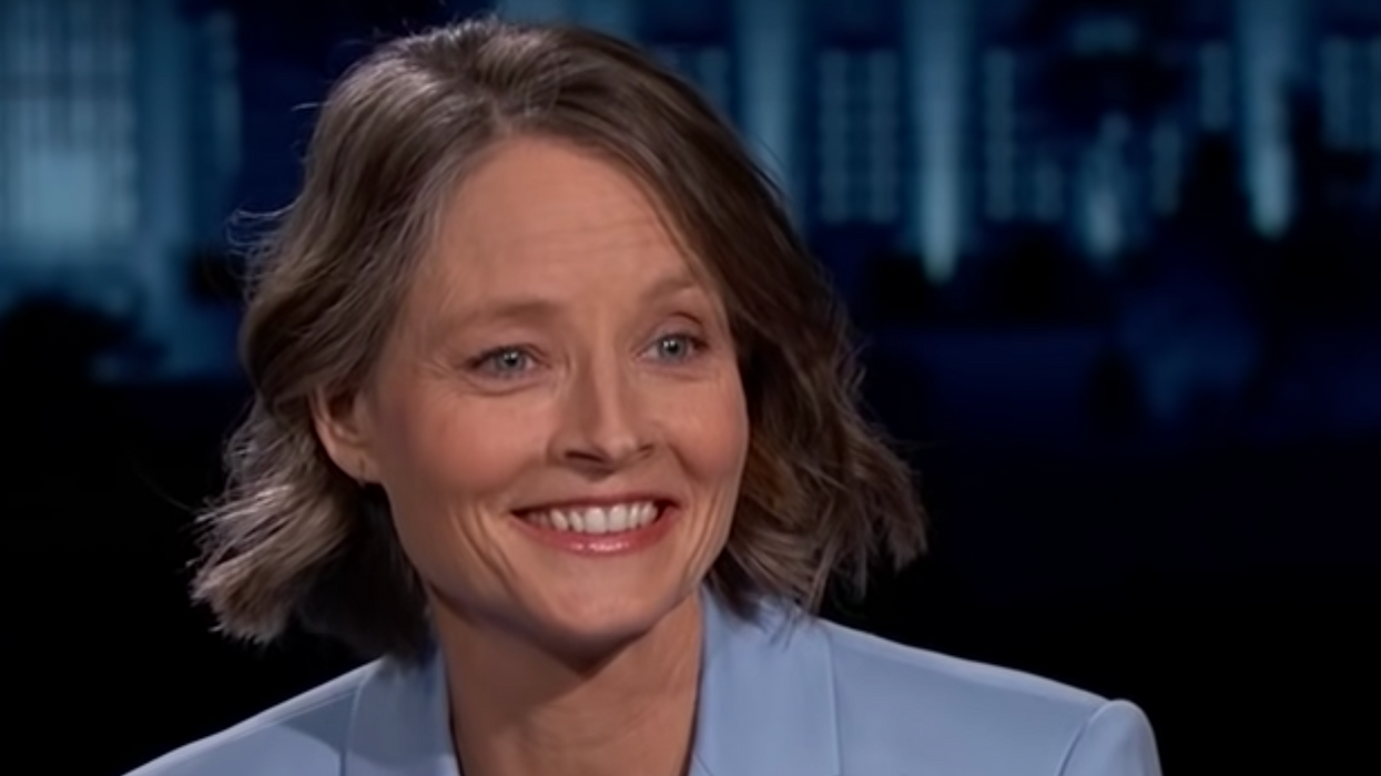 Jodie Foster Mentions Aaron Rodgers During Her Acceptance Speech At The Golden Globes!